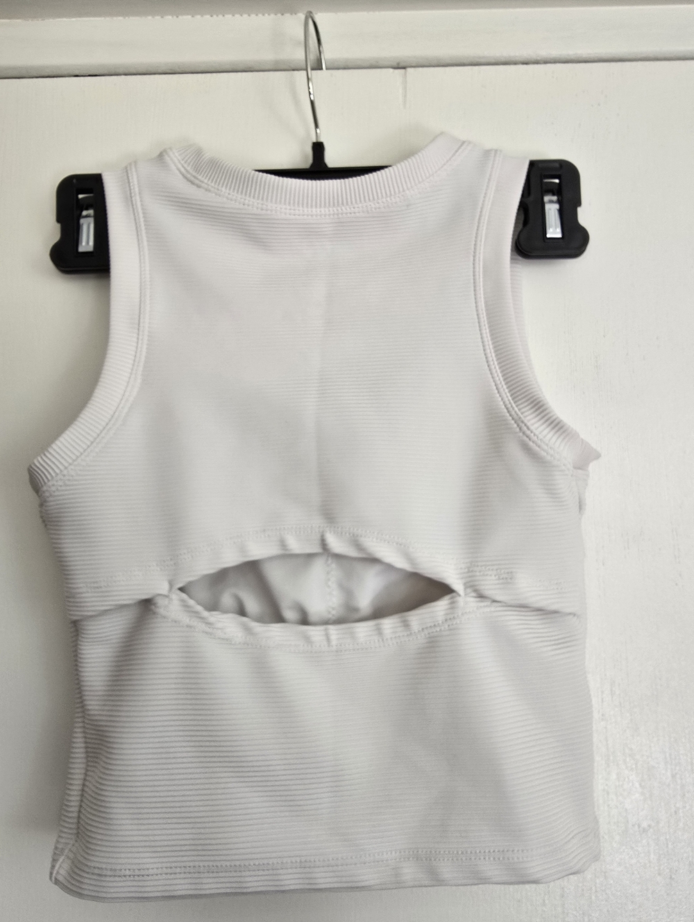 Move Theology  Women Sports Bras XSmall White Keyhole Back ,Tank Top Athletic